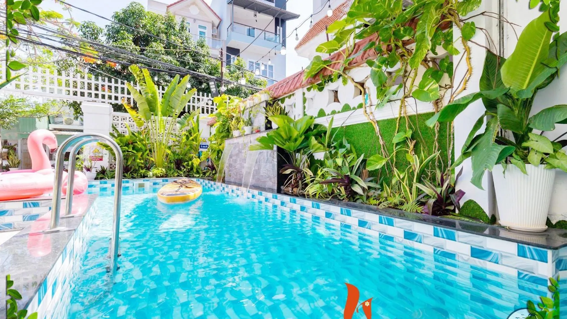 Biet Thu Hoang My Free Phao Hong Hac Va Xe May Vung Tau